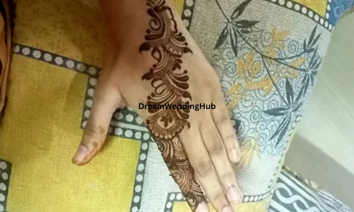 Pritimehndiart and  Classesparel